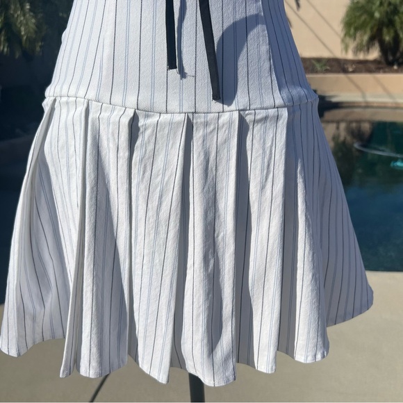 B. Darlin
Pinstripe Square Neck Mini Dress Tie Back Empire Waist
Size 3/4 - Picture 10 of 15